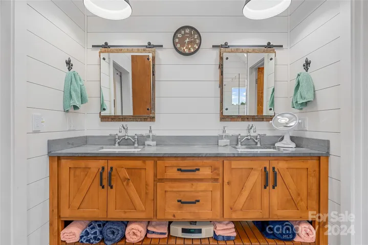 Double vanity with lots of storage