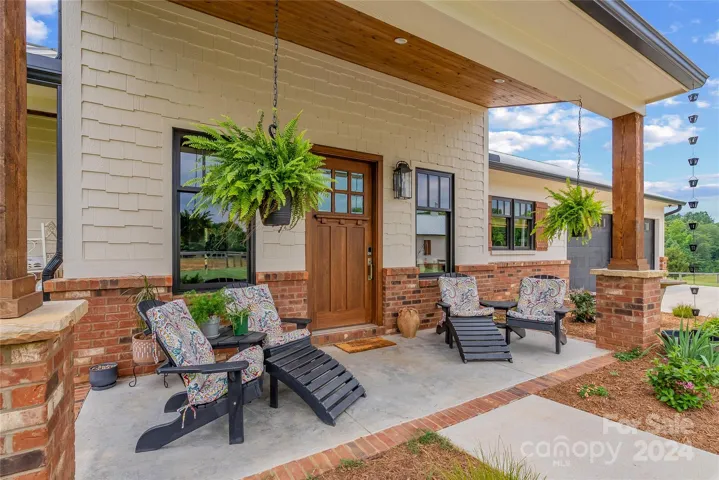 Charming front entrance welcomes you home!