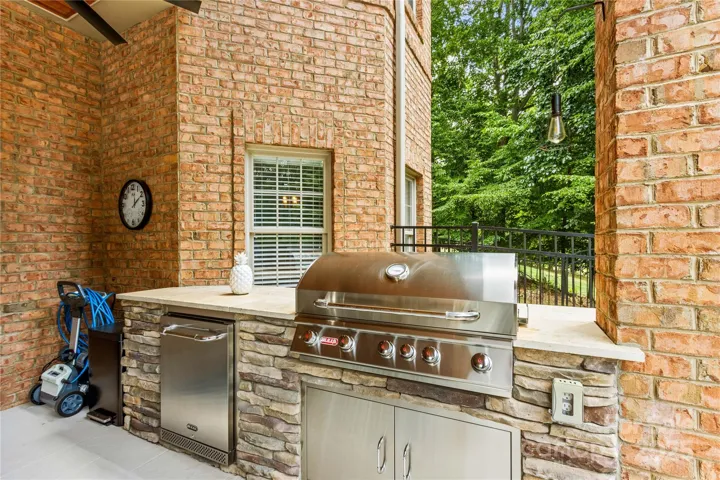 Grilling Kitchen