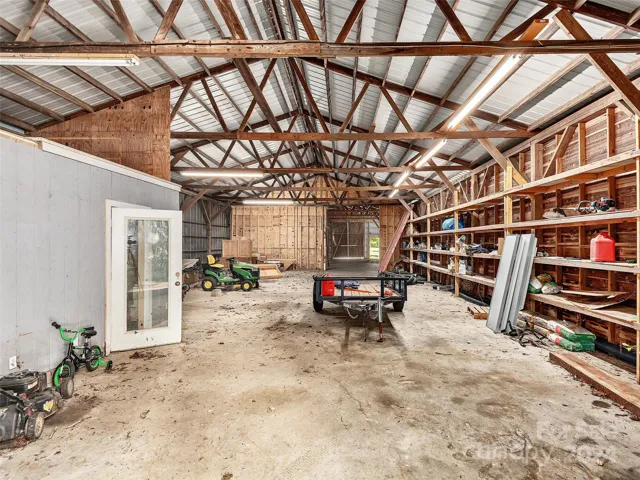 Hanger with side office