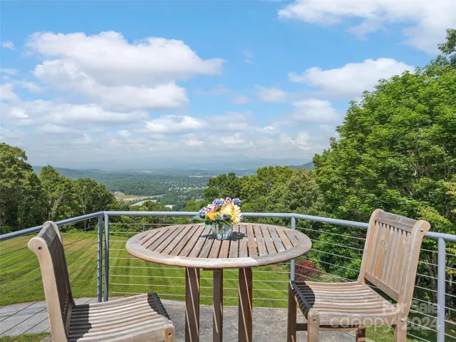 Master bdrm balcony