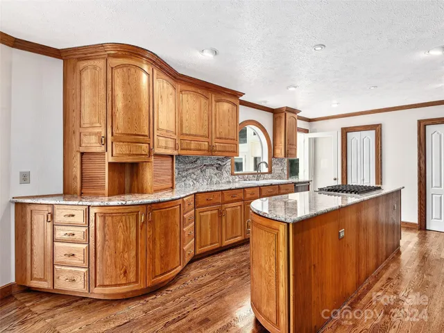Kitchen on main