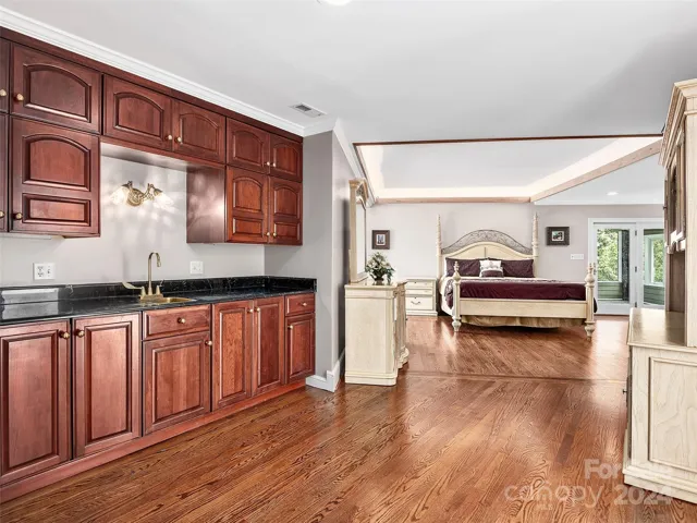 Master bdrm wet bar on 2nd level