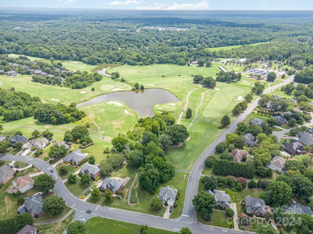 One of Charlotte's favorite courses - The Divide - is right here!