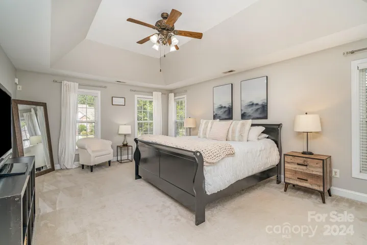 Spacious Owner's Retreat!