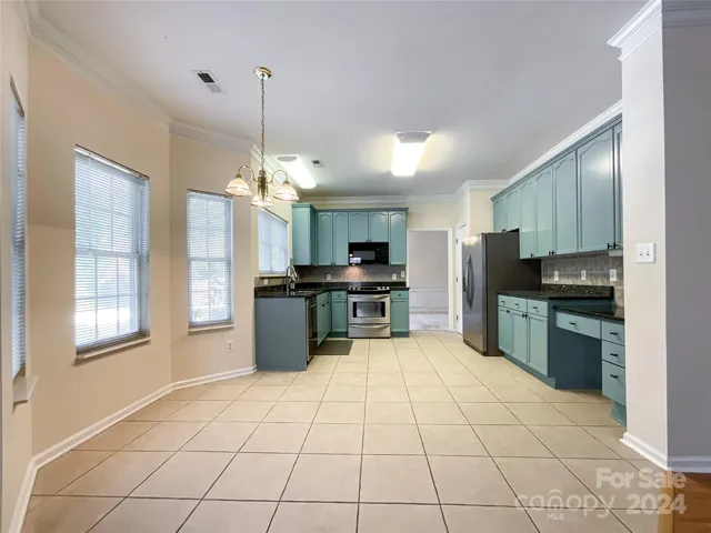 Breakfast Nook/Kitchen