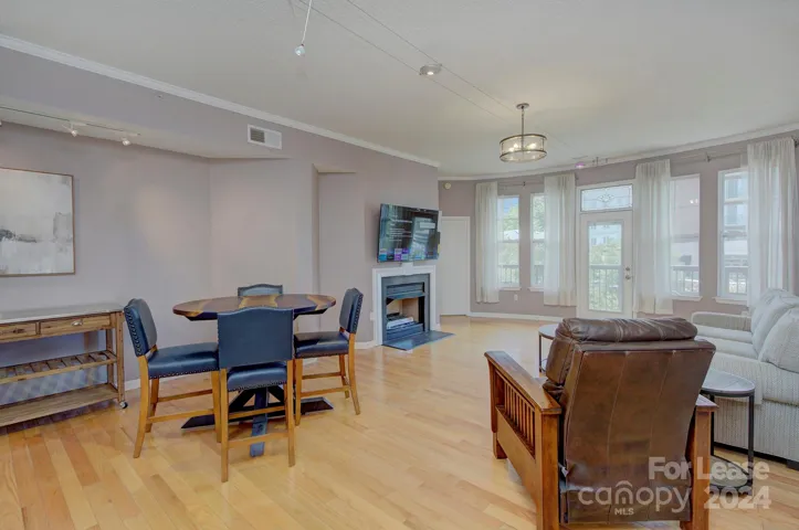 Large open living and dinning areas!