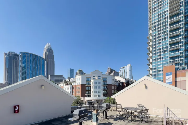 Community Rooftop Terrace with gas grills