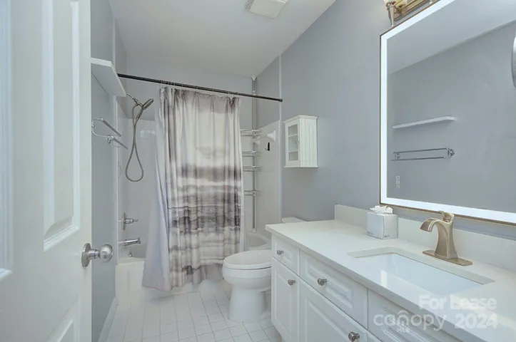 Ensuite full bathroom from primary bedroom #1