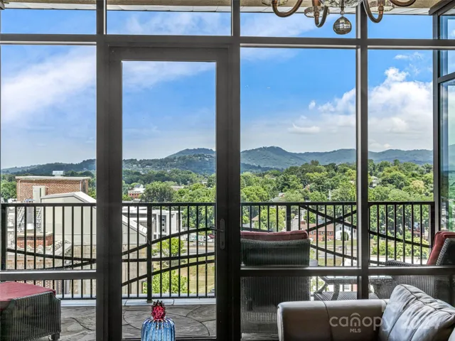 Balcony off of the great room
