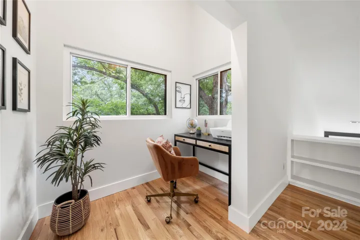 desk niche in loft