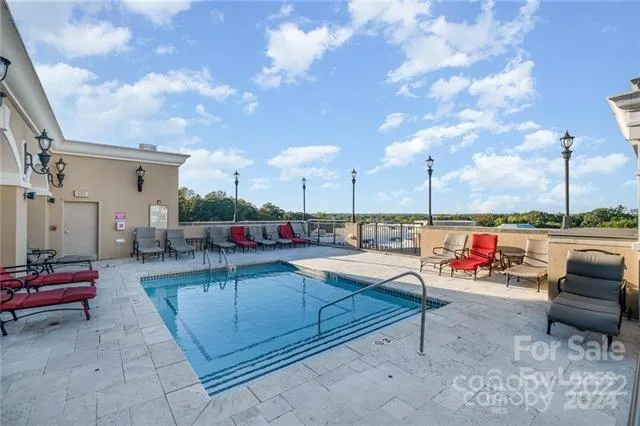 Roof Top pool