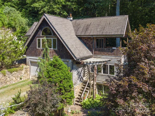 Two-Car Garage & Guest Quarters