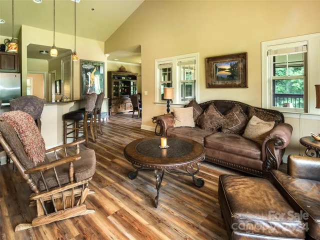 nicely laid out great room floorplan