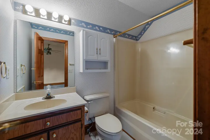 bedroom 3 bath