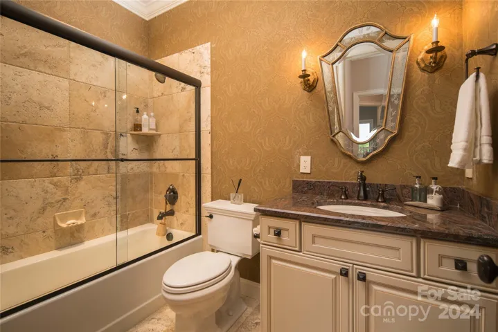 Guest Room Full Bath (access from Guest Room #2 and #3)