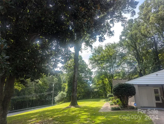 Front yard view