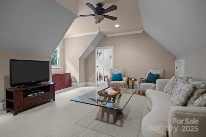 Bonus Room/Flex Room