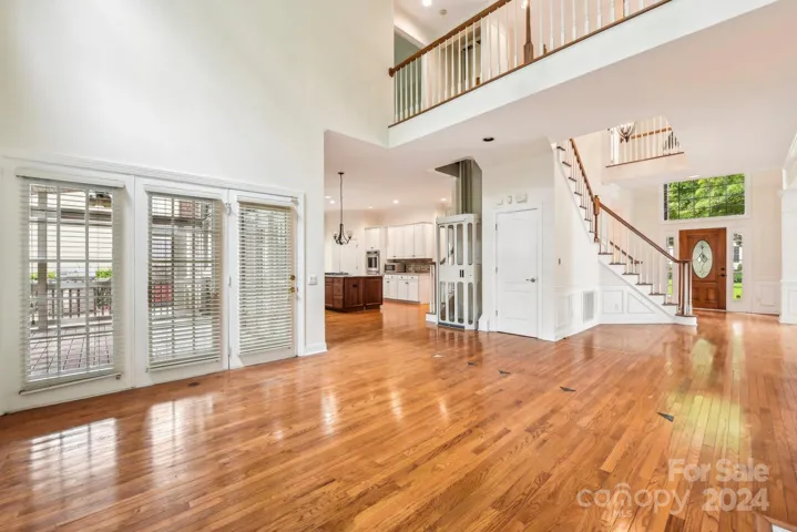 2-Story Family Room