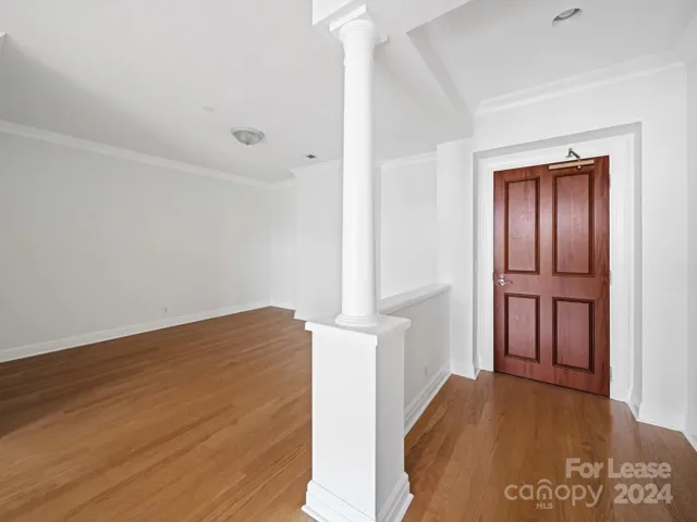Dining area / Flex space