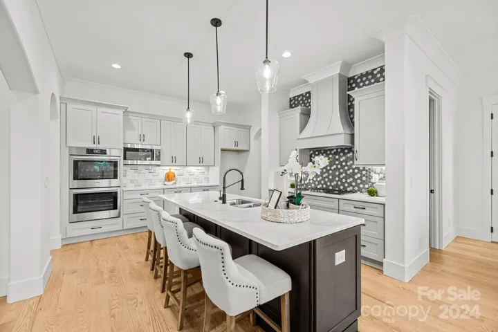 Double Oven & Gas Cooktop