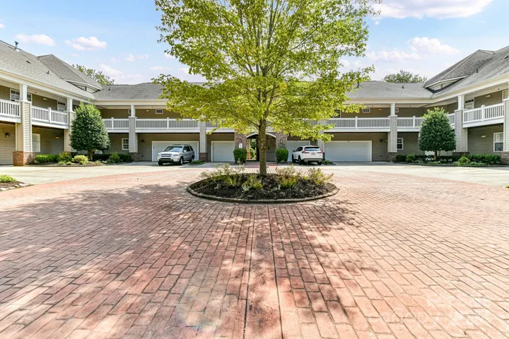 Courtyard style parking!
