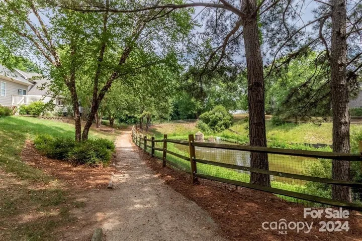 Community Pond/Walking Trail!