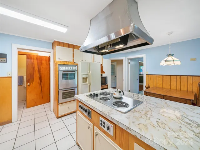 Double Oven for plenty of room to bake