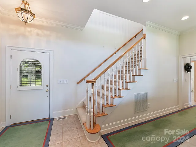Foyer & staircase