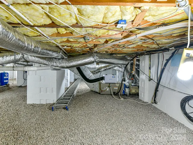 Sealed & conditioned crawl space