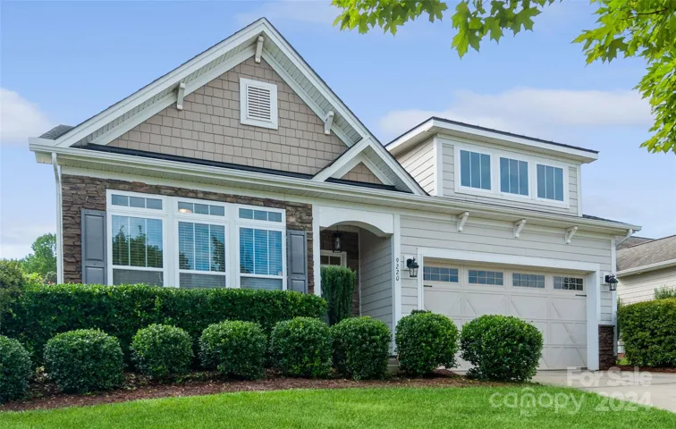 Beautiful Ranch in a Waterfront Community