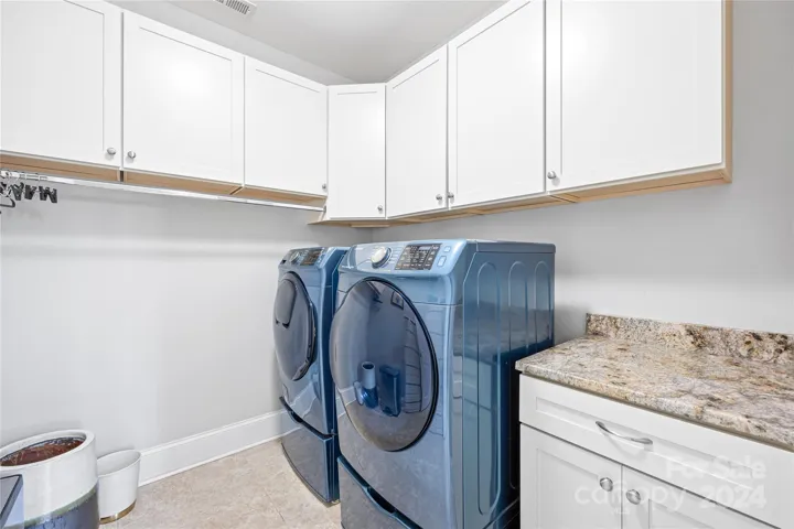 Main level laundry room