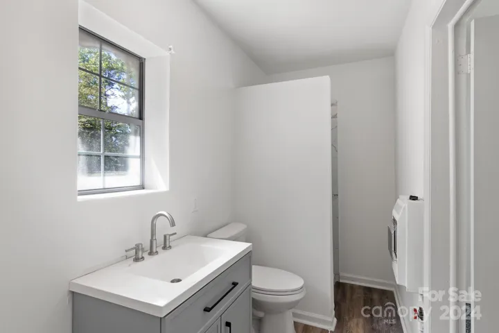 Bonus room bathroom