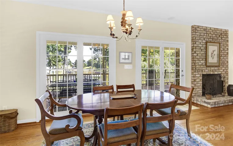 dining area with view to lake