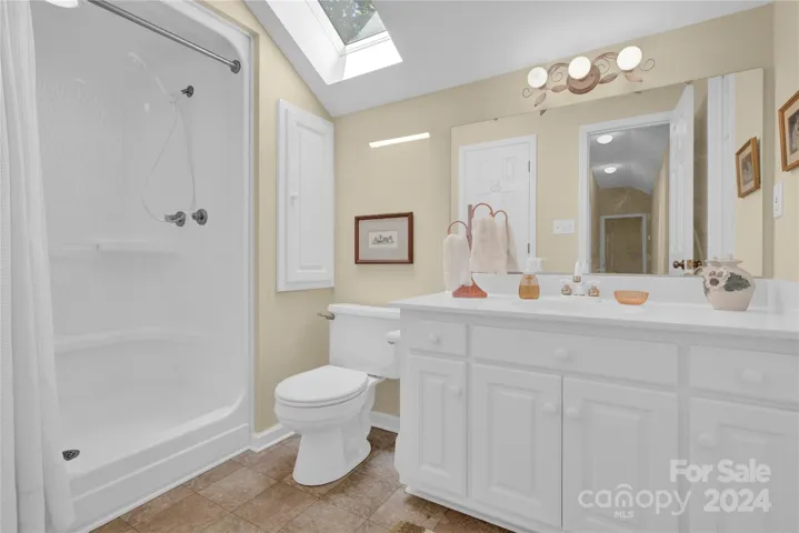 upstairs shared bath