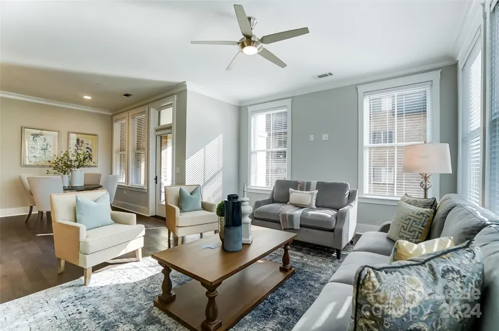 Living area 4