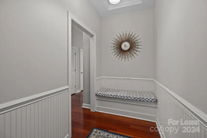 Entry foyer/landing