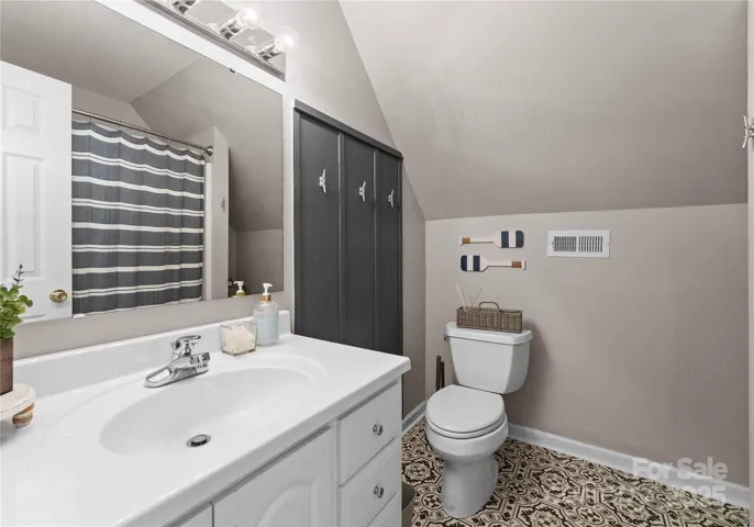 Upstairs Bath