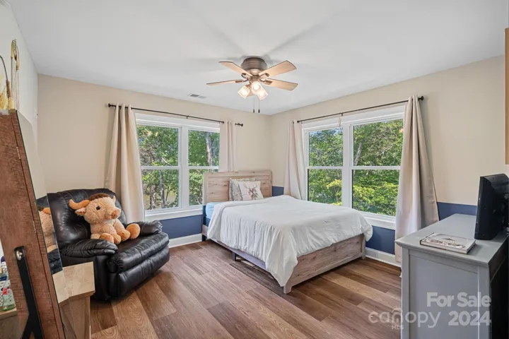 Upper Bedroom Suite 2