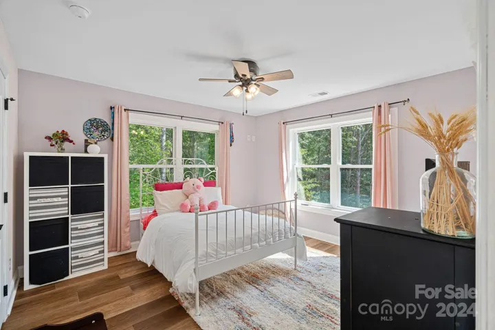 Upper Bedroom Suite 1