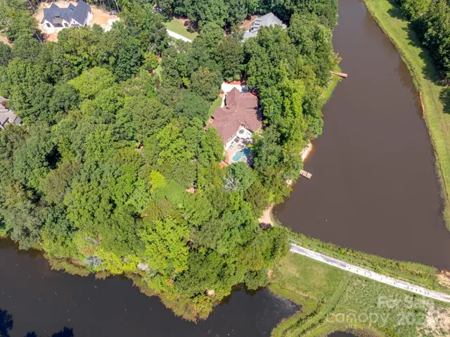 Pristine location!
