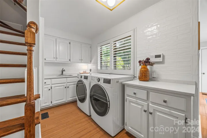 Laundry room main level