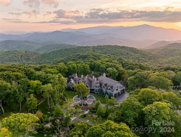 Overview of this lavish home