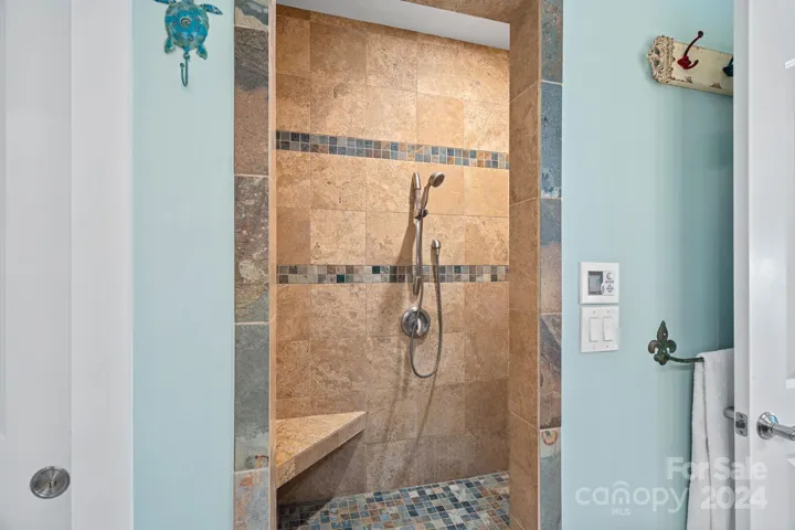 Walk in Primay Shower