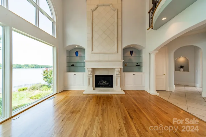 Living room with built in shelving