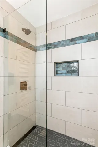 Main Bathroom Shower.