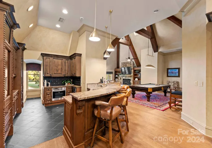 Third Floor Full Kitchen