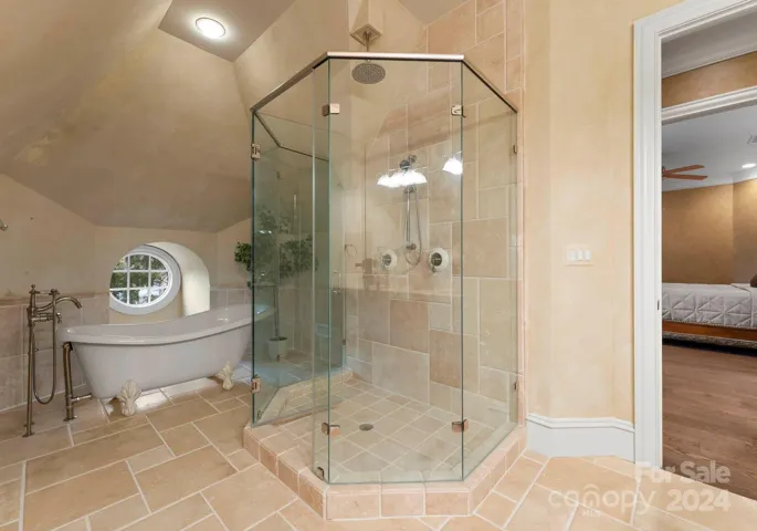 En-Suite Bath