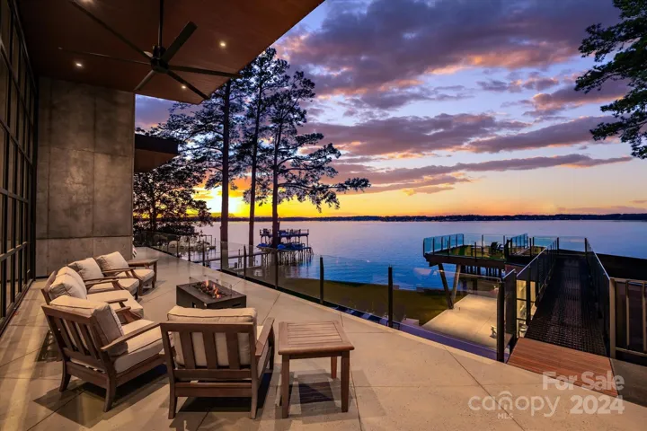 Long range year - round Lake Norman views with stunning sunsets.