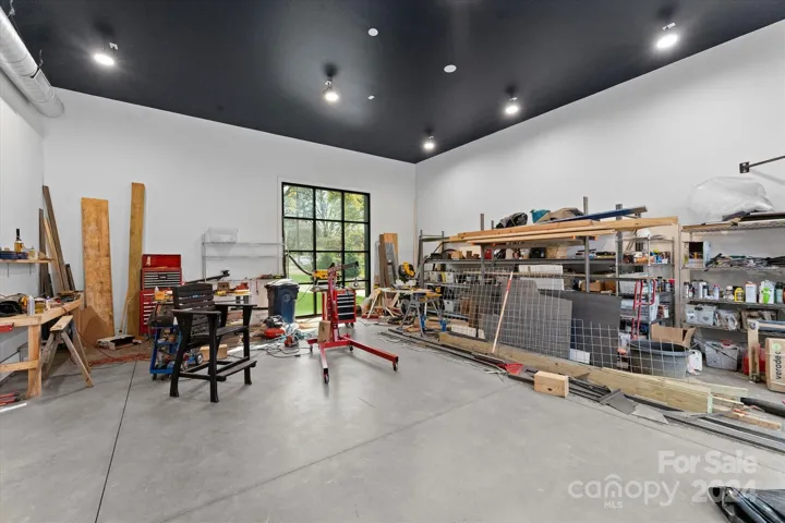 Studio / workshop with 1,698 sq/ft of cooled and heated workspace.